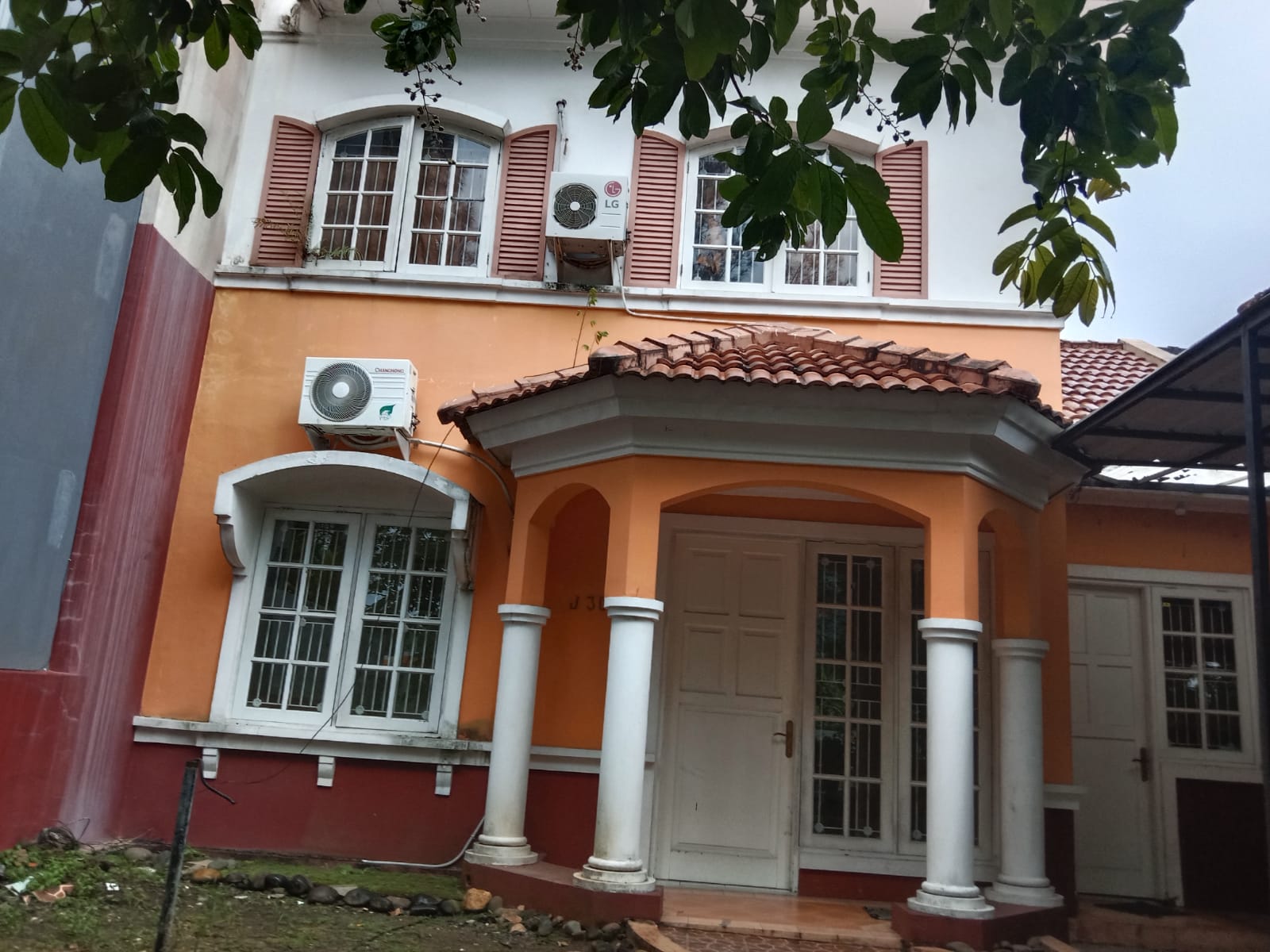 Rumah Dijual Semi Furnished di Cluster Hawai Deltamas 